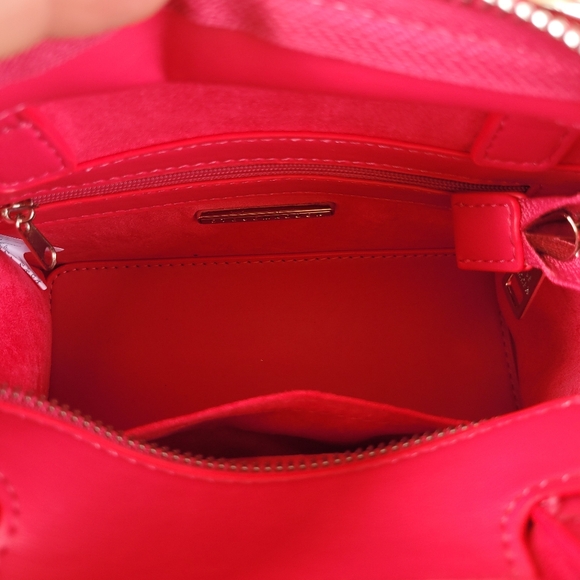 Steve Madden BNIKO3 In Fushia Pink Teddy Bear Dice Tote Crossbody Handbag - Picture 8 of 8